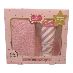 The Vintage Cosmetic Company Treat Your Feet Set | Peppermint Foot Care set